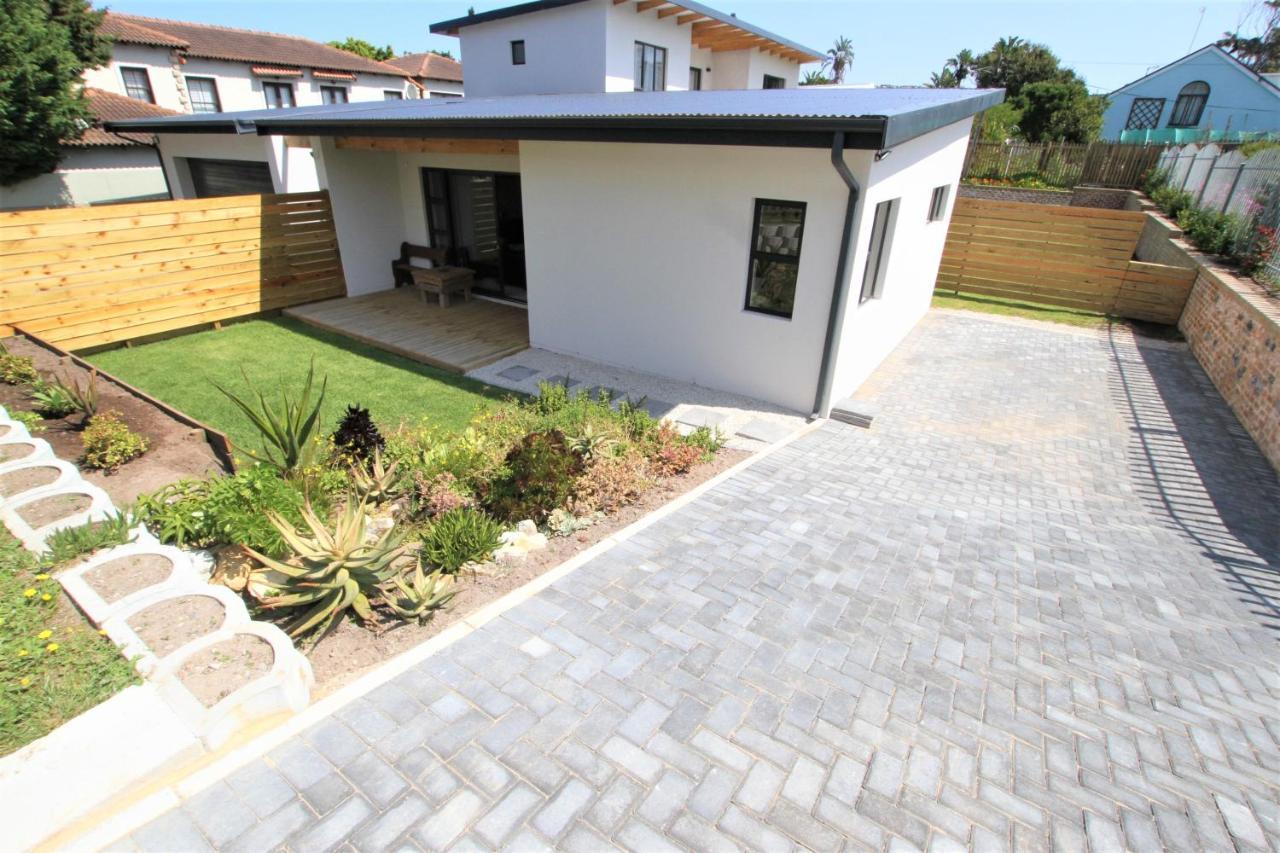 Garden Flat - Walk To The Beach Plettenberg Bay Kültér fotó